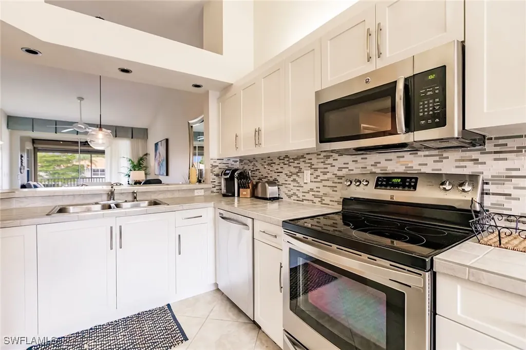 2516 Orchid Bay Drive Naples FL 34109
