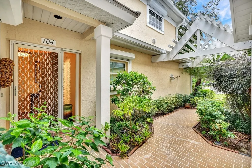 2847 Aintree Lane Naples FL 34112