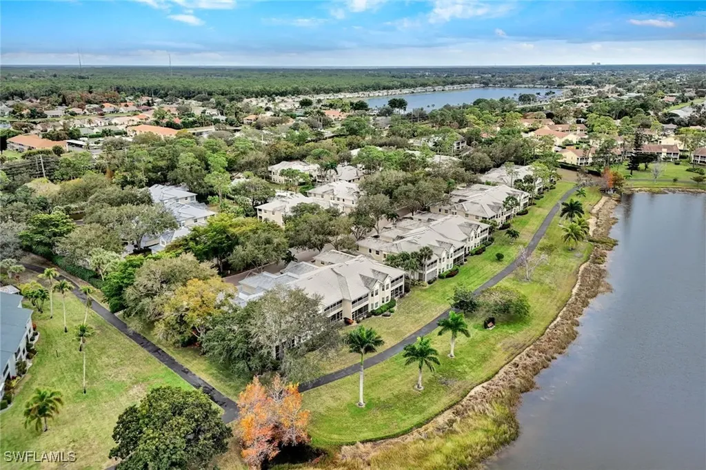 2847 Aintree Lane Naples FL 34112