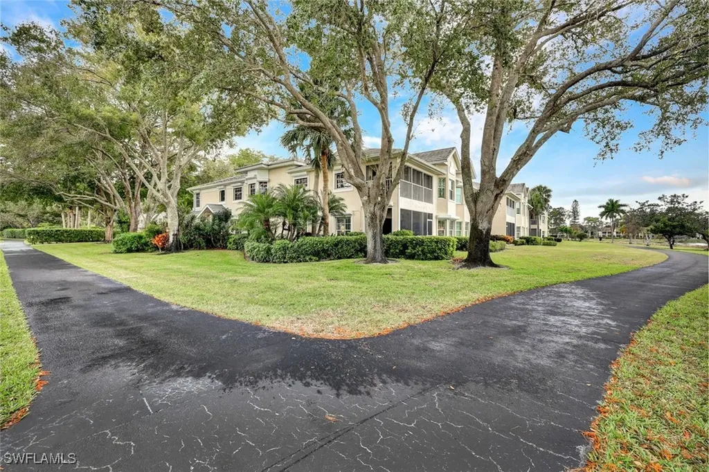 2847 Aintree Lane Naples FL 34112
