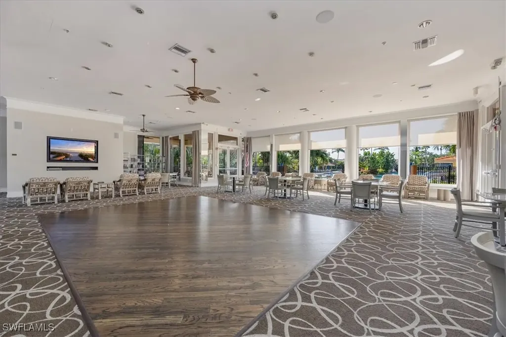 2386 Magnolia Avenue Naples FL 34112