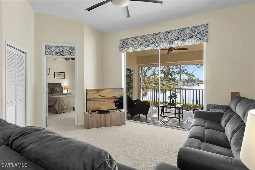 290 Newport Drive Naples FL 34114