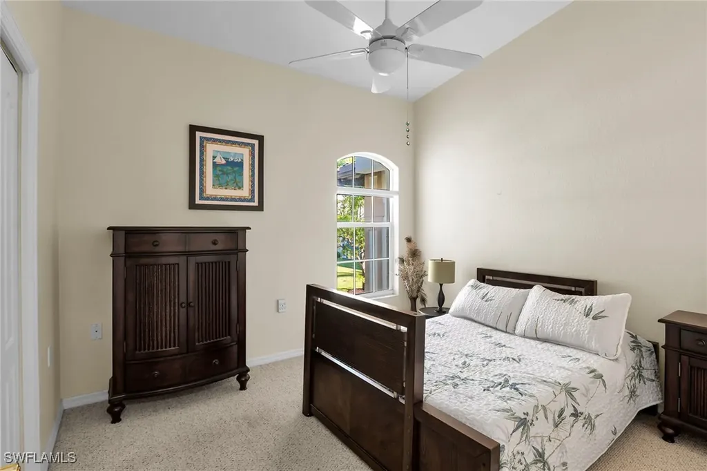 290 Newport Drive Naples FL 34114