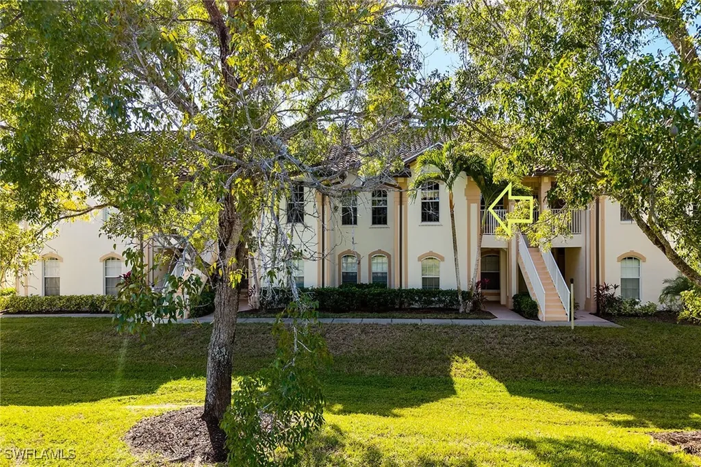 290 Newport Drive Naples FL 34114