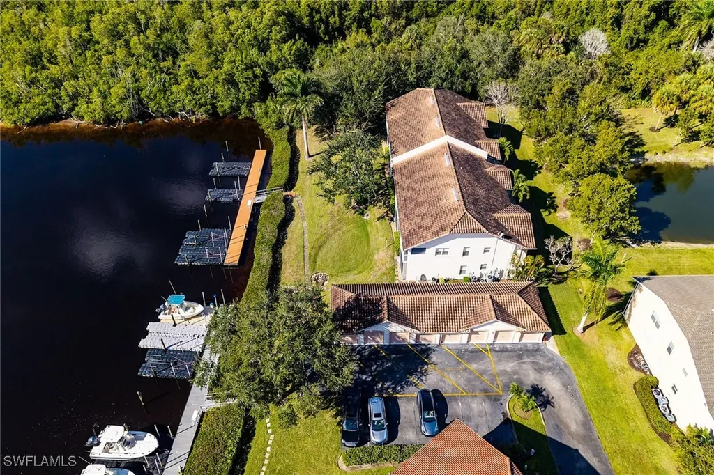 290 Newport Drive Naples FL 34114