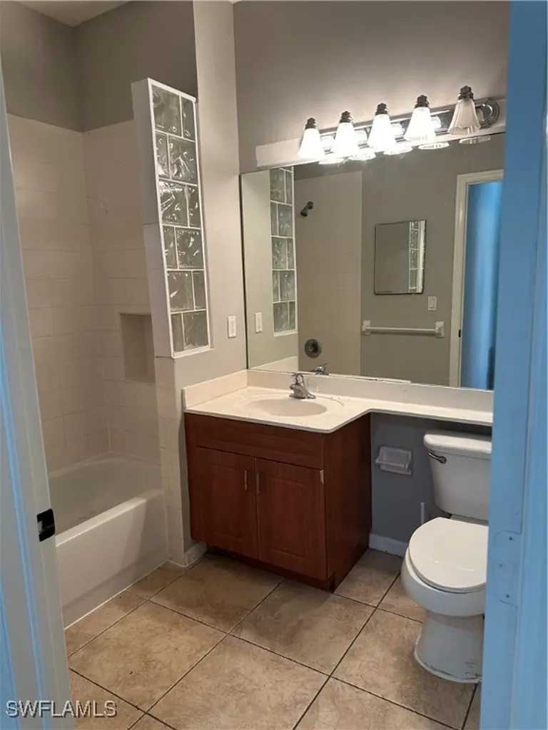 7350 Bristol Circle Naples FL 34120