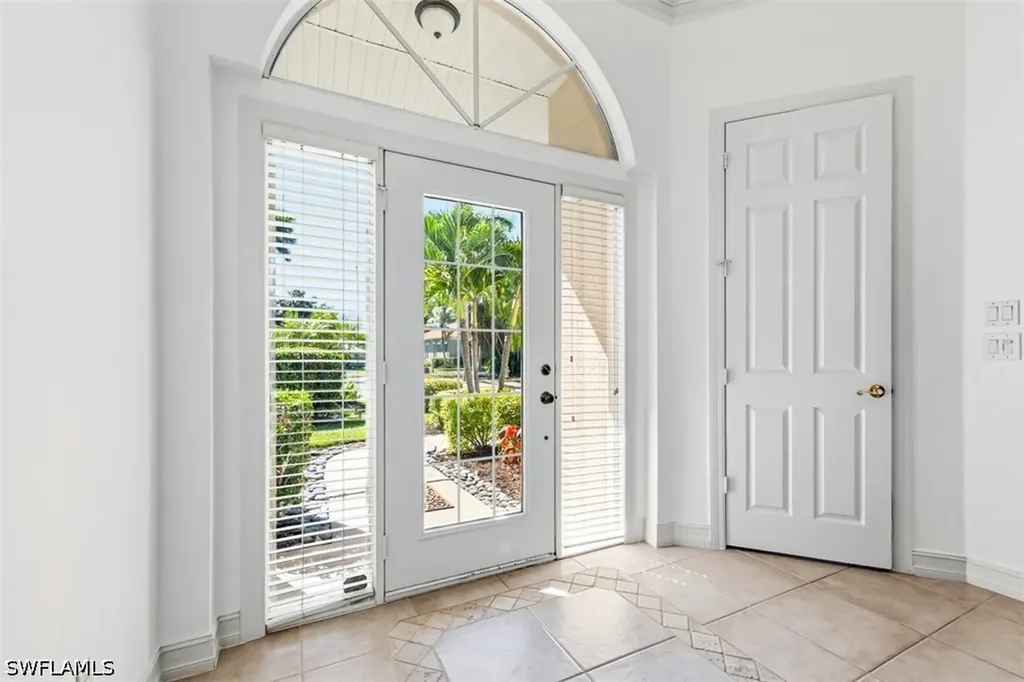 657 Soliel Drive Naples FL 34110