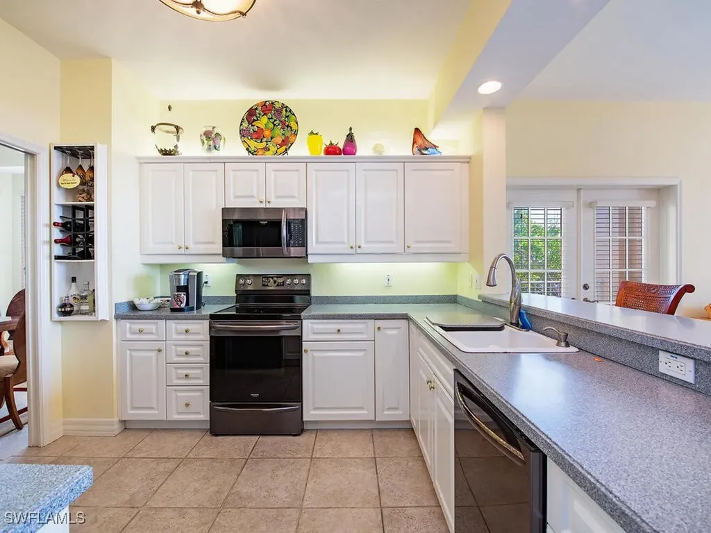 451 Bayfront Place Naples FL 34102