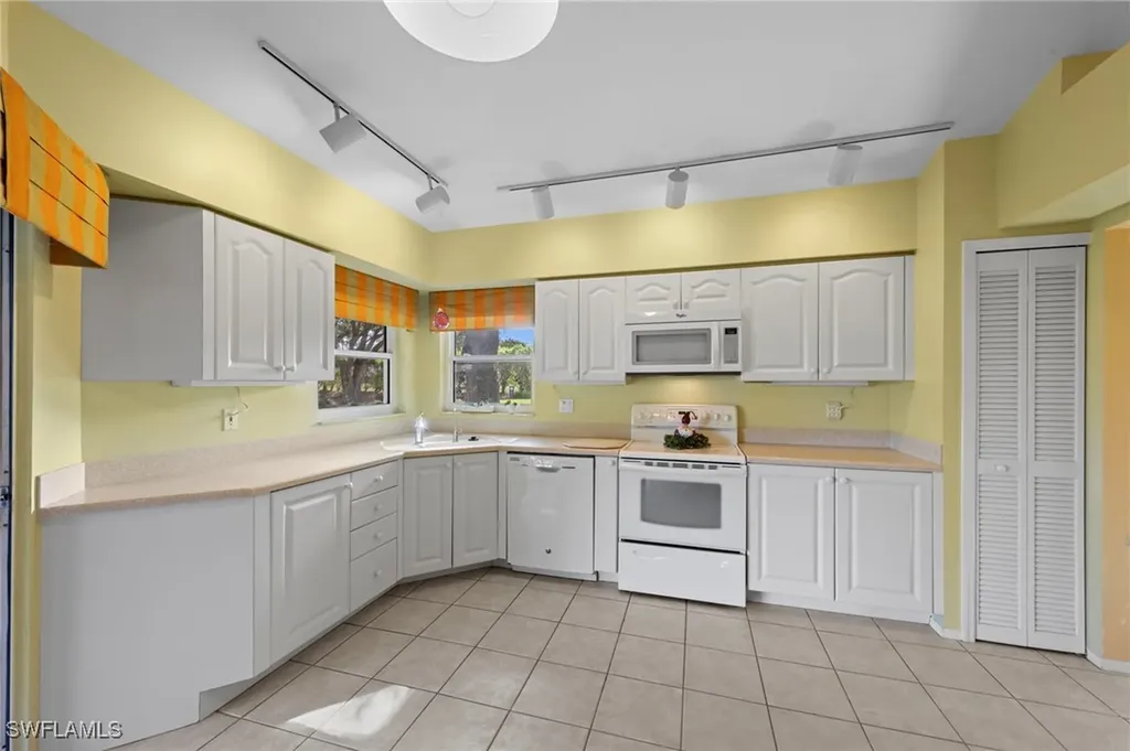 21185 Butchers Holler Estero FL 33928