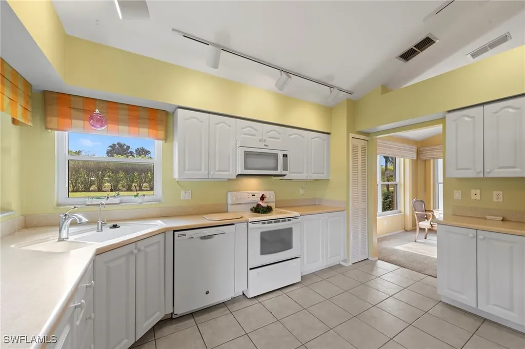 21185 Butchers Holler Estero FL 33928