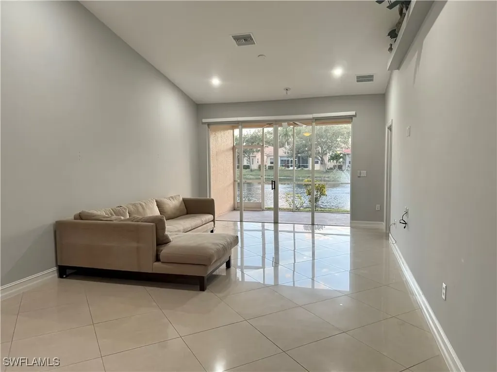8153 Sanctuary Drive Naples FL 34104