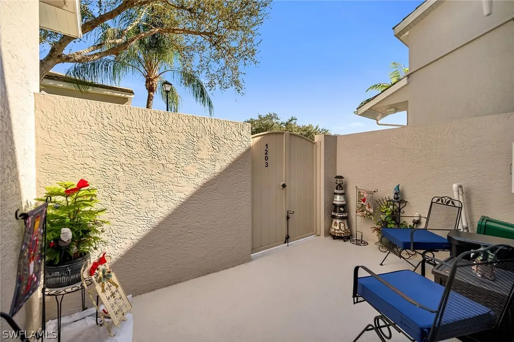 3755 Fieldstone Boulevard Naples FL 34109