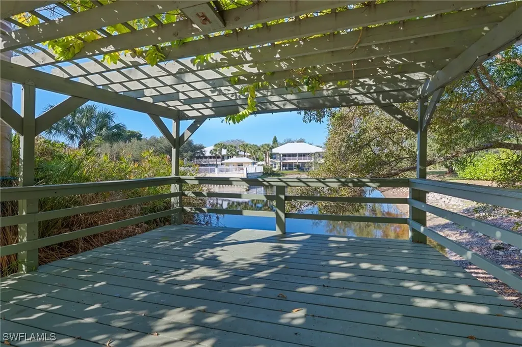 1337 Solana Road Naples FL 34103