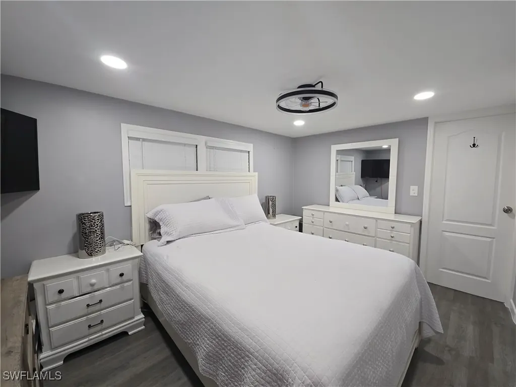 9 Moonstone Circle Naples FL 34112