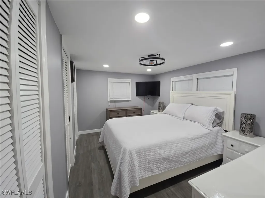 9 Moonstone Circle Naples FL 34112