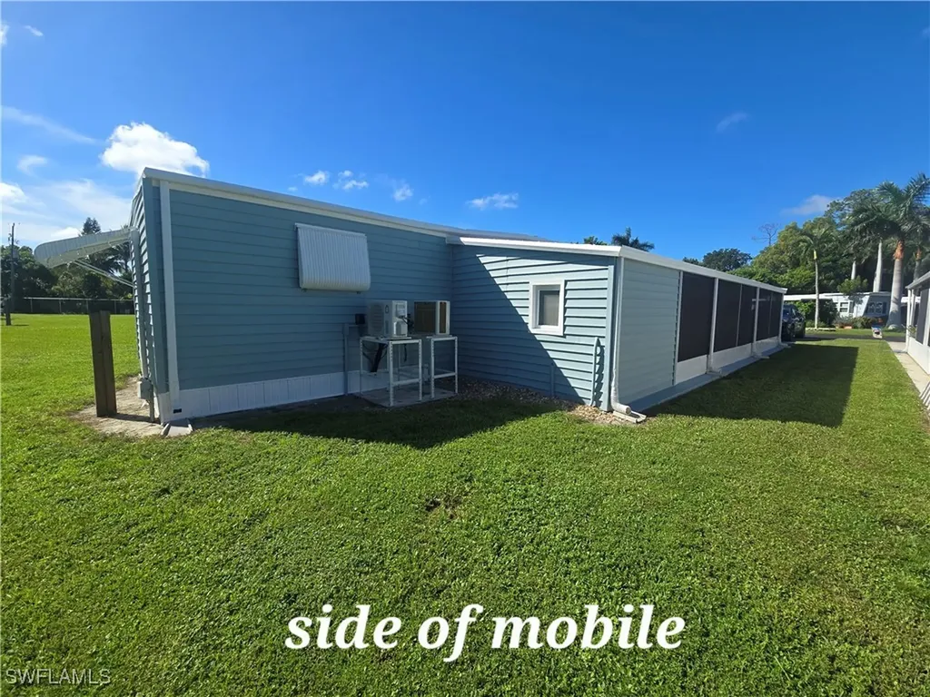 9 Moonstone Circle Naples FL 34112