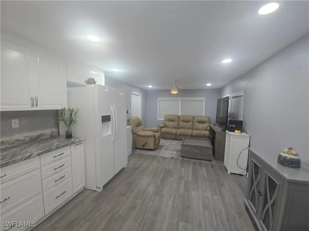 9 Moonstone Circle Naples FL 34112