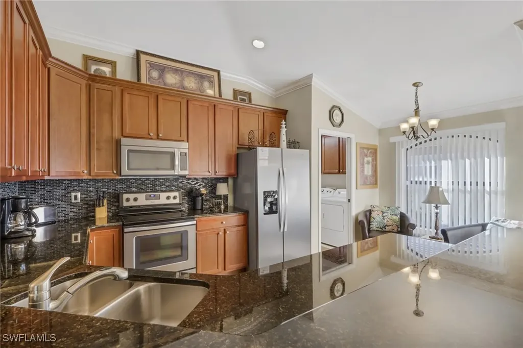 1287 Briarwood Court Naples FL 34104