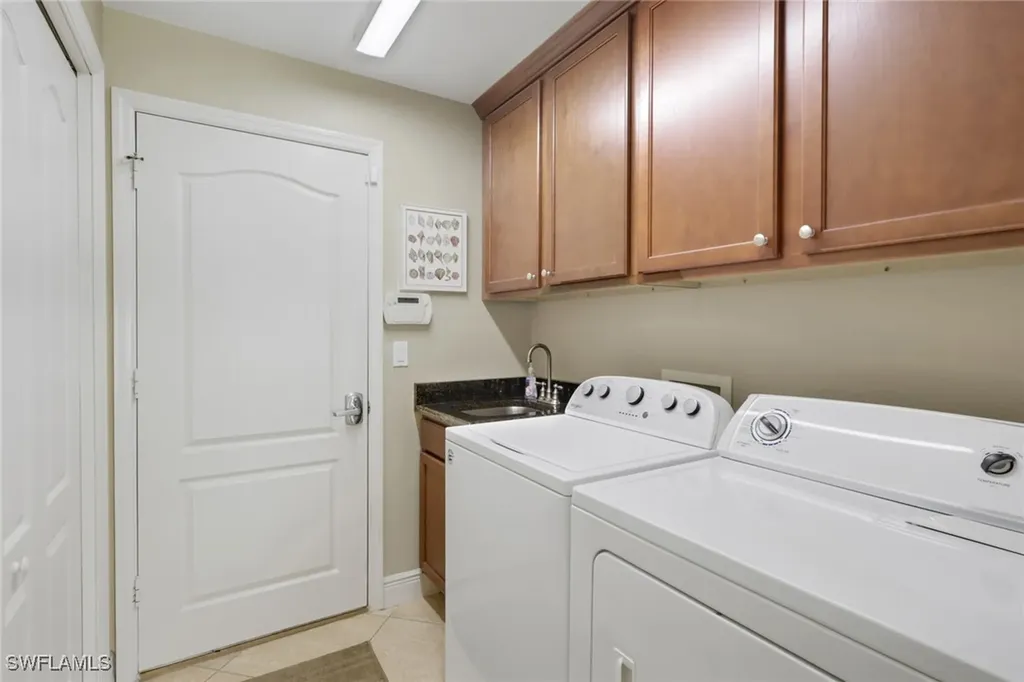1287 Briarwood Court Naples FL 34104