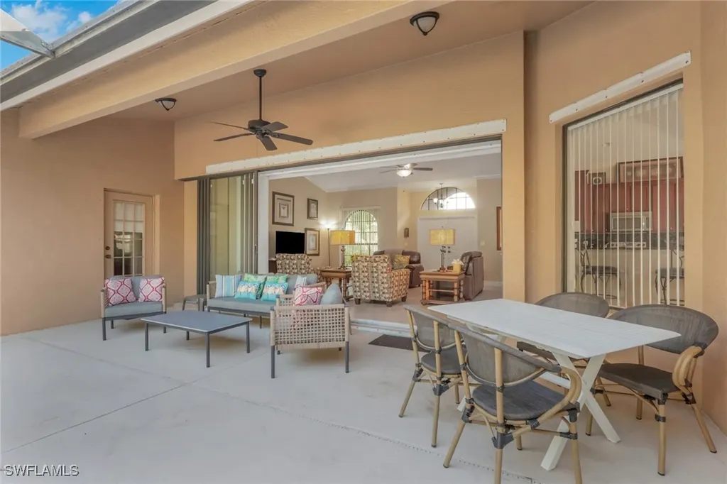 1287 Briarwood Court Naples FL 34104