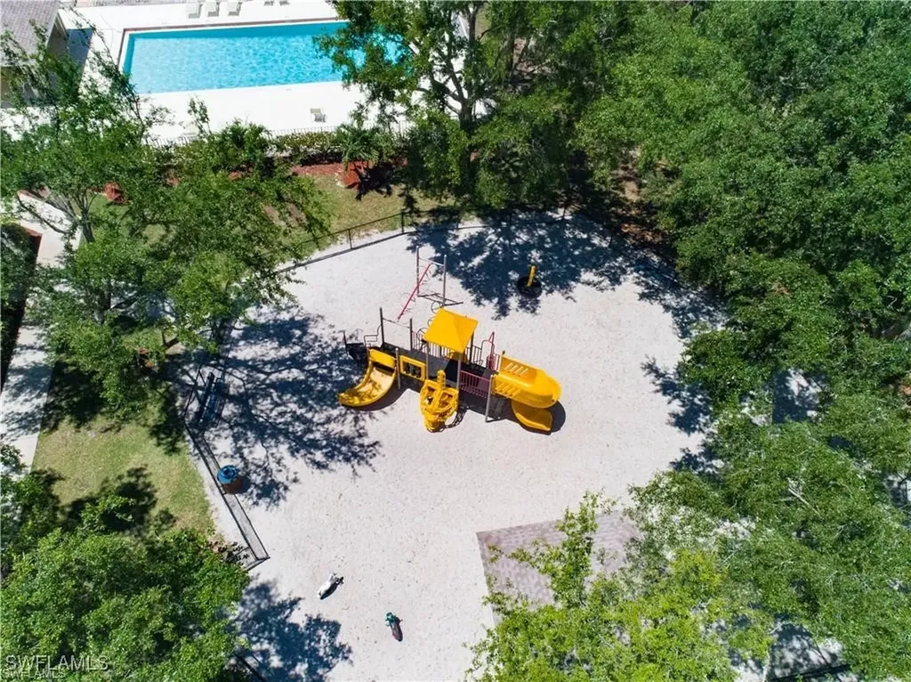 1287 Briarwood Court Naples FL 34104