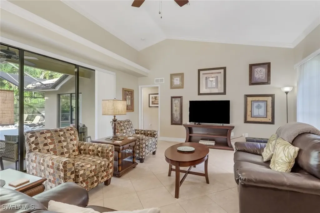 1287 Briarwood Court Naples FL 34104