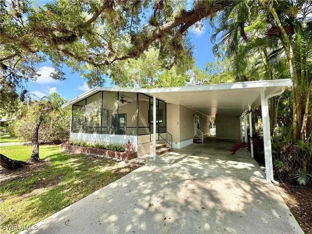 1252 Henderson Creek Drive Naples FL 34114