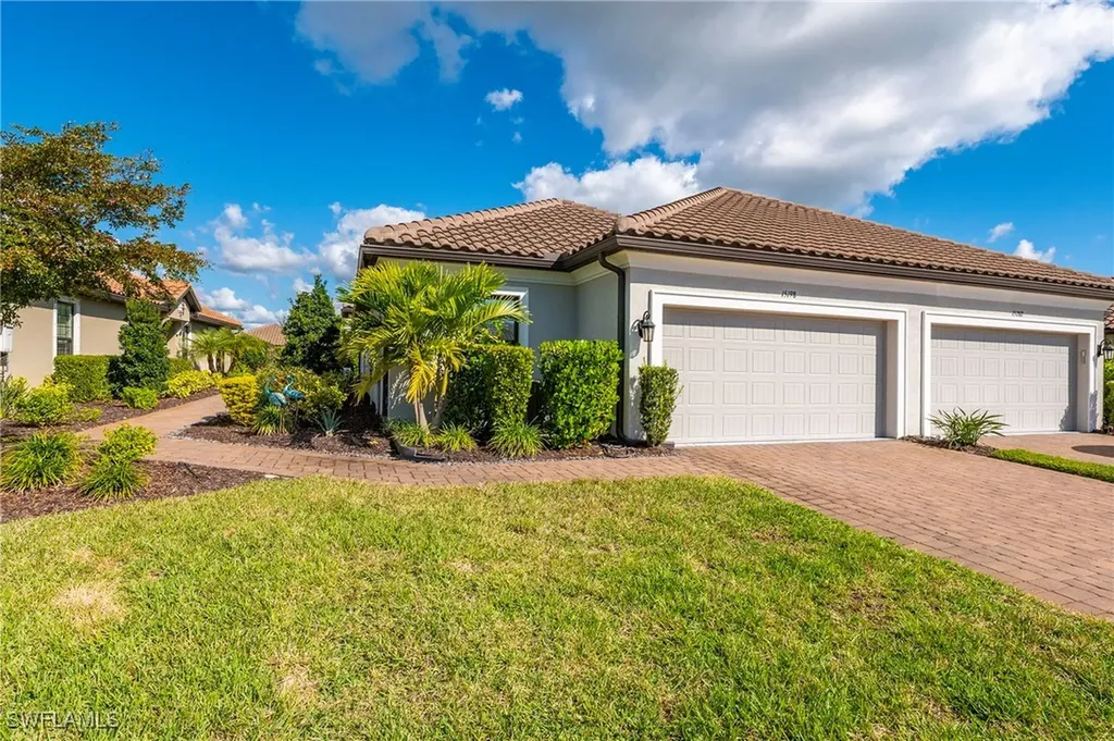 15198 Tolmino Street Naples FL 34114