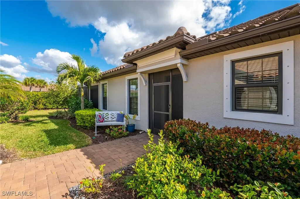 15198 Tolmino Street Naples FL 34114