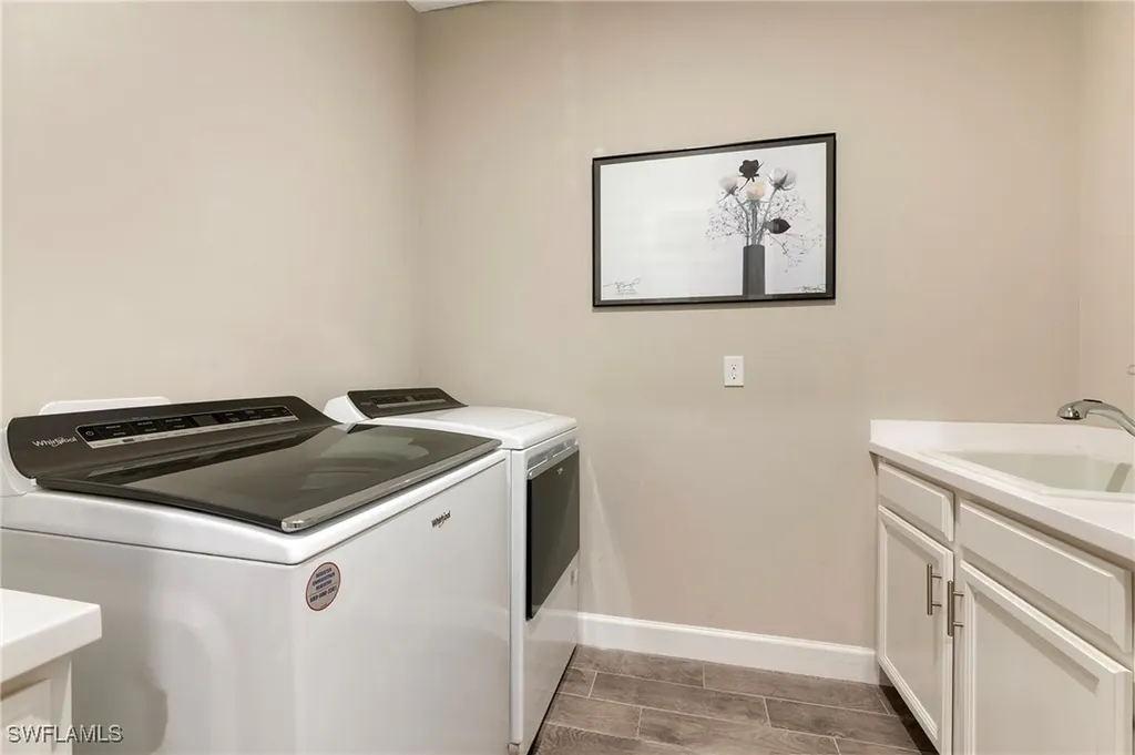 15198 Tolmino Street Naples FL 34114