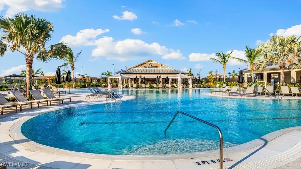 15198 Tolmino Street Naples FL 34114