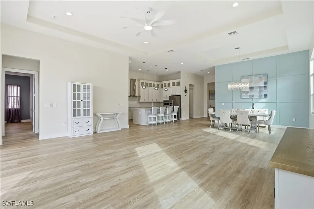 3635 Sapphire Cove Circle Naples FL 34114
