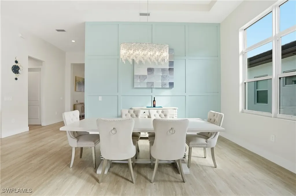 3635 Sapphire Cove Circle Naples FL 34114