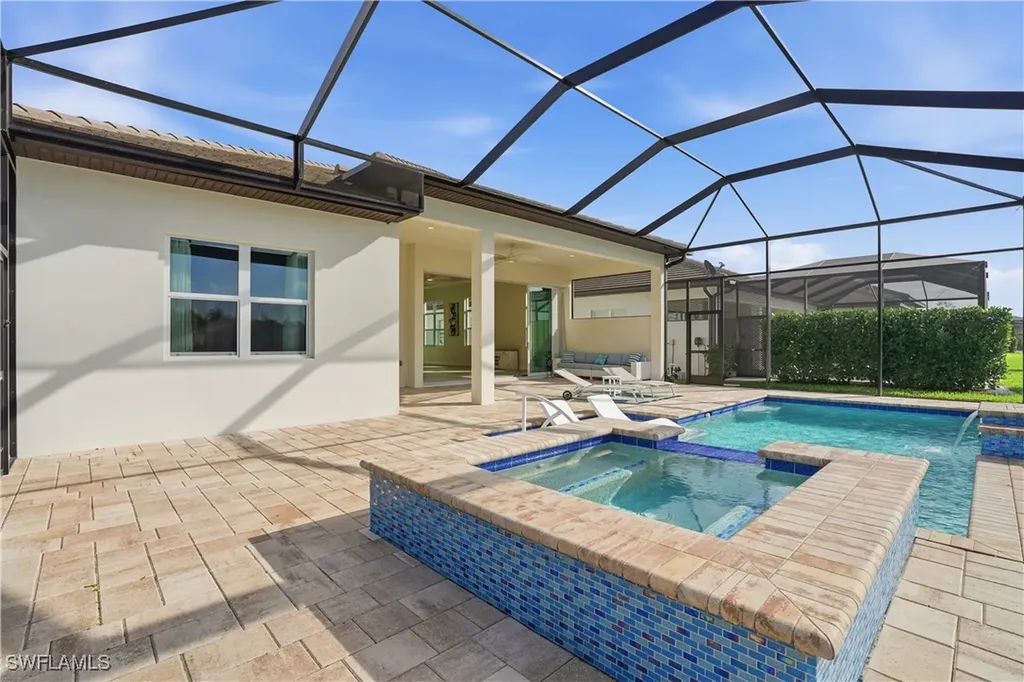 3635 Sapphire Cove Circle Naples FL 34114