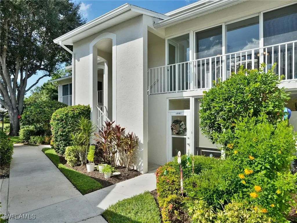 421 Country Hollow Court Naples FL 34104