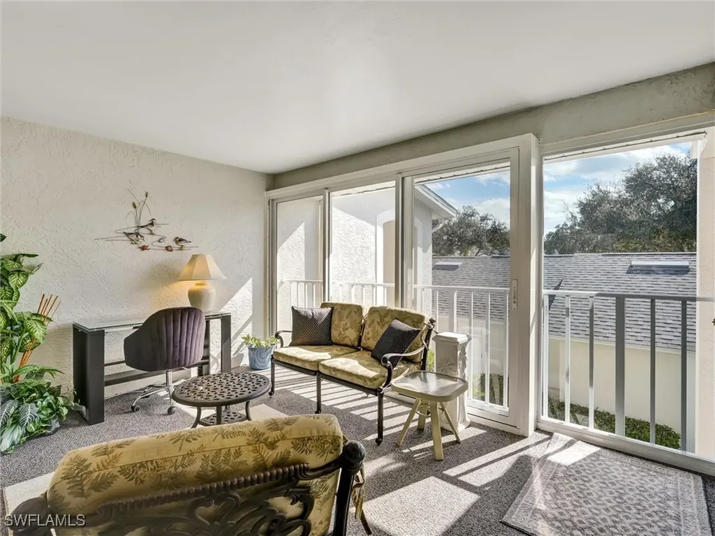 421 Country Hollow Court Naples FL 34104
