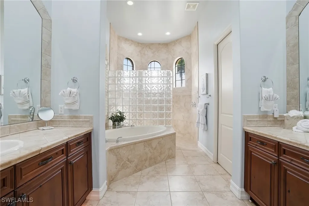 18100 Via Bellamare Lane Miromar Lakes FL 33913