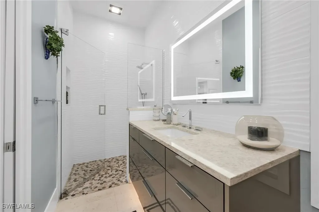 2041 Prince Drive Naples FL 34110