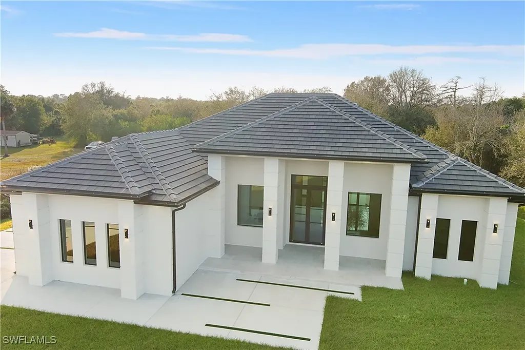 2319 54th Avenue NE Naples FL 34120
