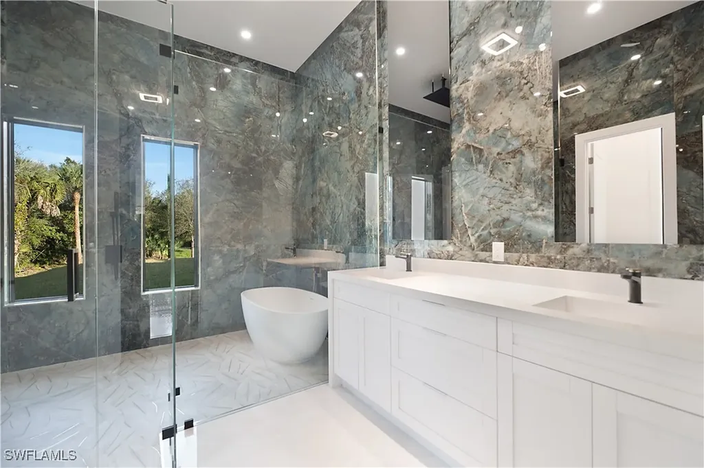 2319 54th Avenue NE Naples FL 34120