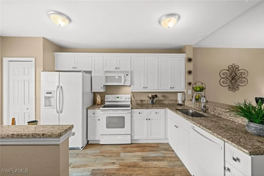 9175 Celeste Drive Naples FL 34113