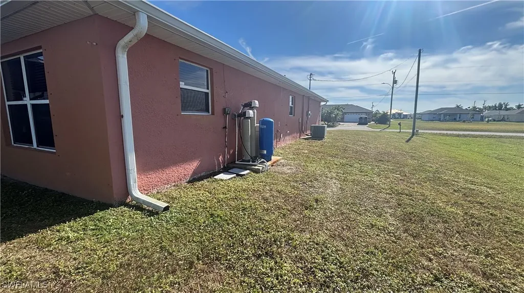 2435 NW 7th Terrace Cape Coral FL 33993