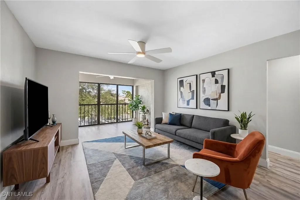 228 Fox Glen Drive Naples FL 34104