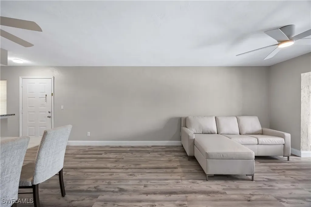 228 Fox Glen Drive Naples FL 34104