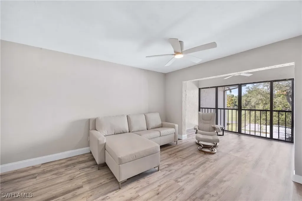 228 Fox Glen Drive Naples FL 34104