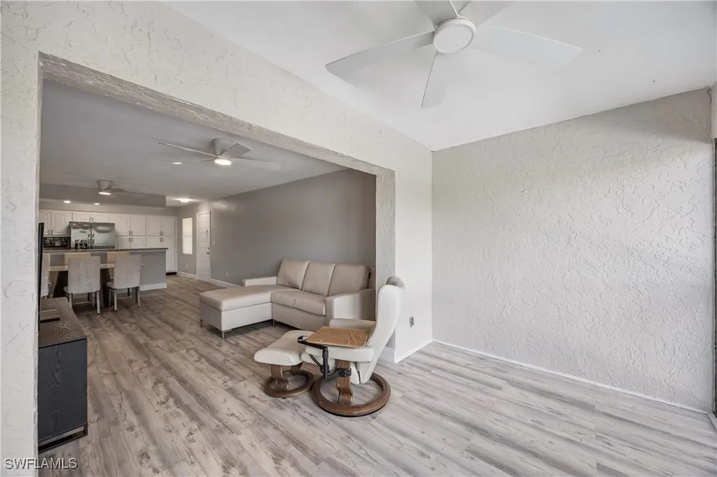 228 Fox Glen Drive Naples FL 34104