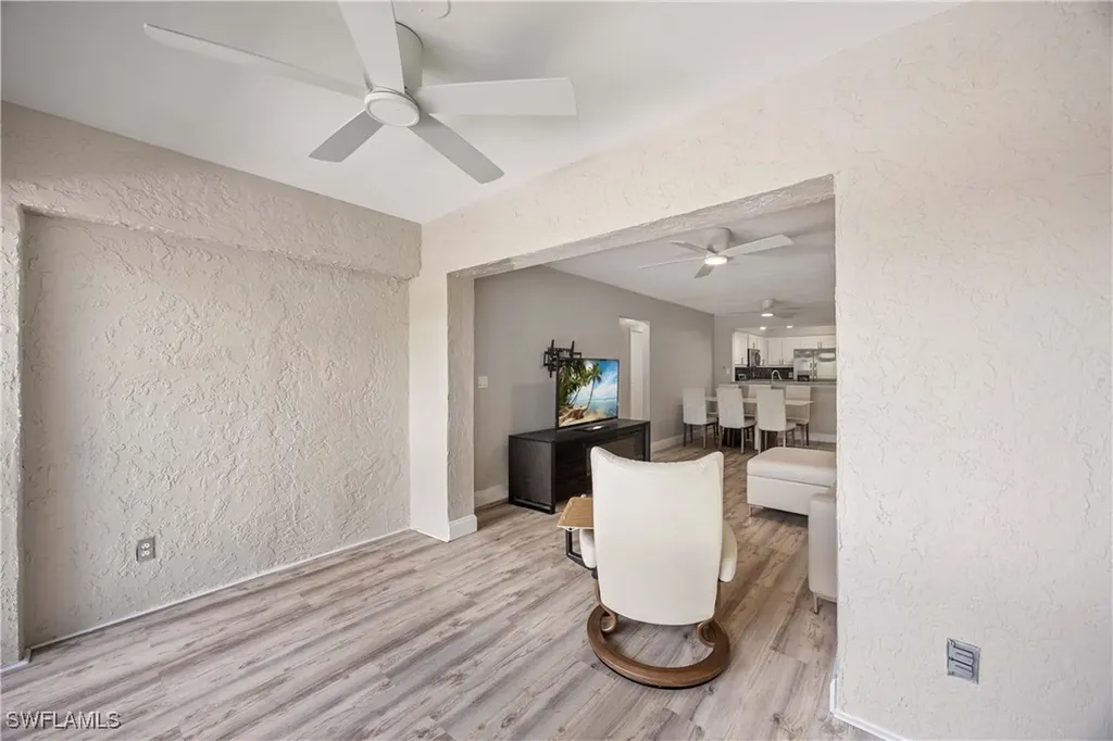 228 Fox Glen Drive Naples FL 34104