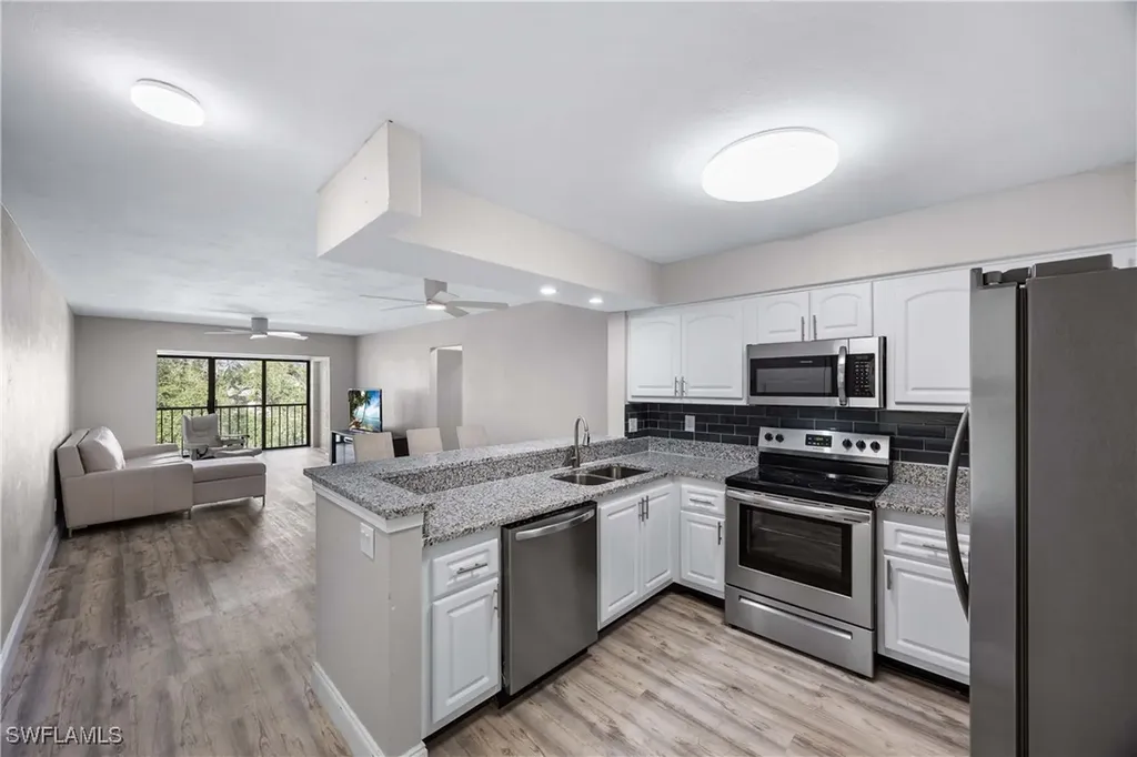 228 Fox Glen Drive Naples FL 34104