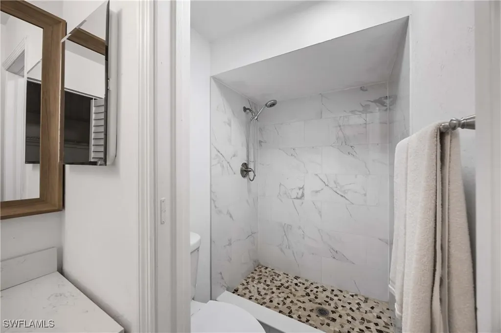 228 Fox Glen Drive Naples FL 34104