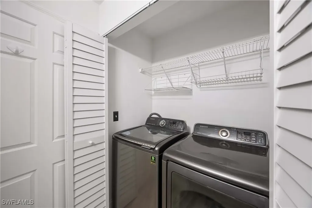 228 Fox Glen Drive Naples FL 34104